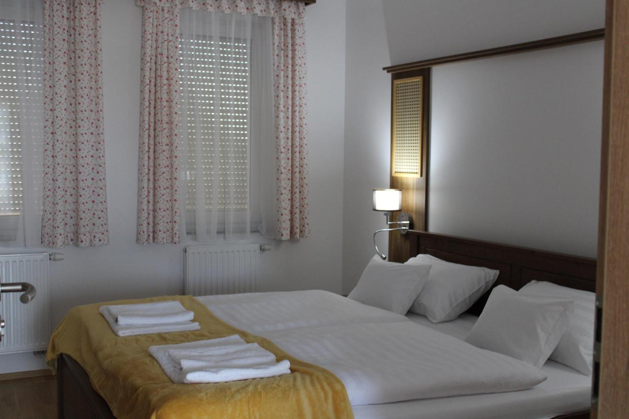 Mara Apartman Buek Εξωτερικό φωτογραφία