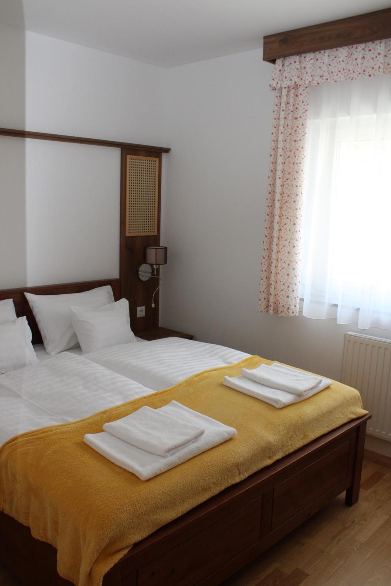 Mara Apartman Buek Εξωτερικό φωτογραφία