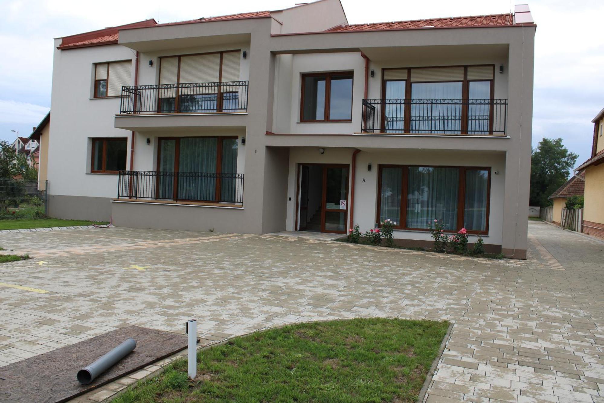 Mara Apartman Buek Εξωτερικό φωτογραφία